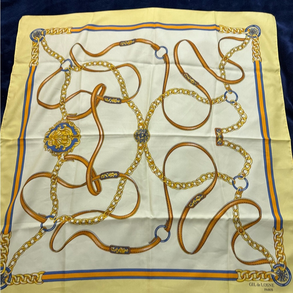 Elegant Cream and Gold Scarf